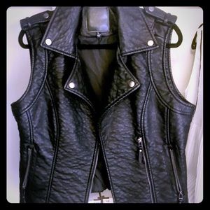 Black Leather Max Studio best size L